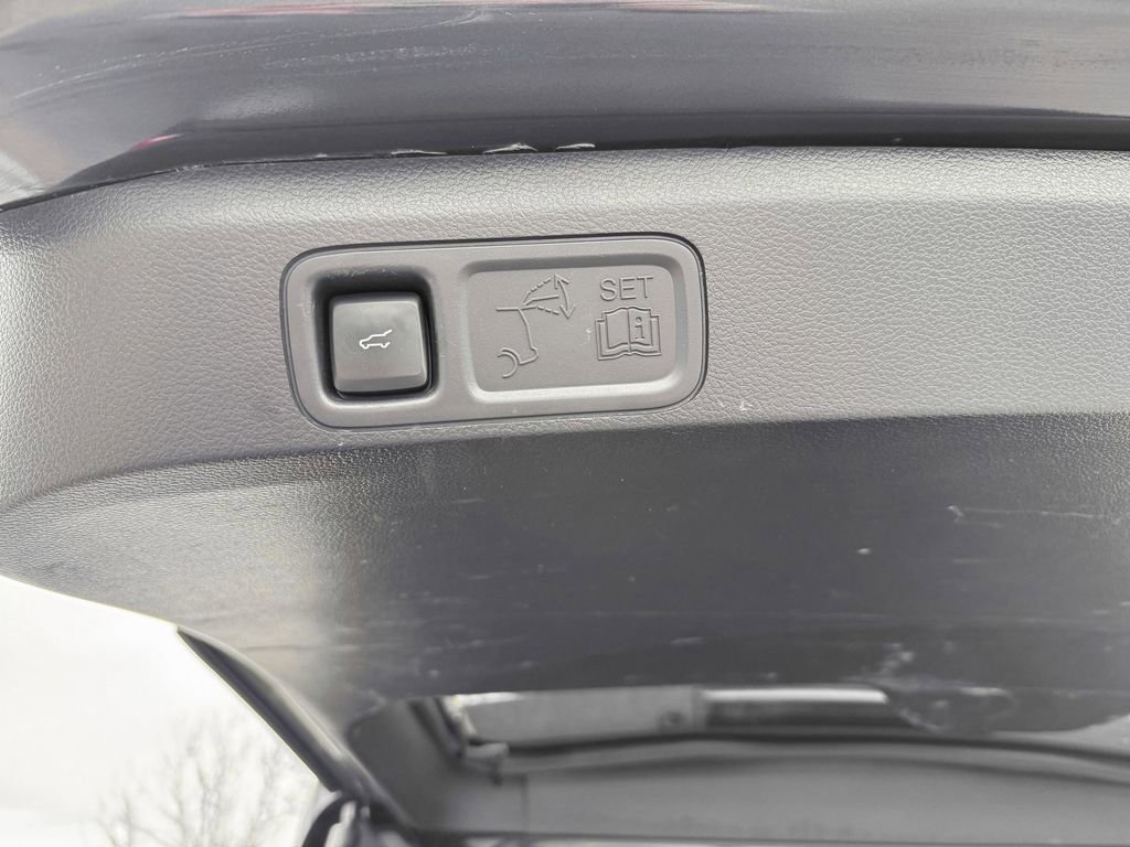 Used 2024 Ford Expedition Max XLT image 9