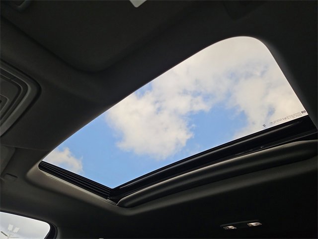 Used 2024 GMC Sierra 2500 Denali w/ Max Trailering Package image 3