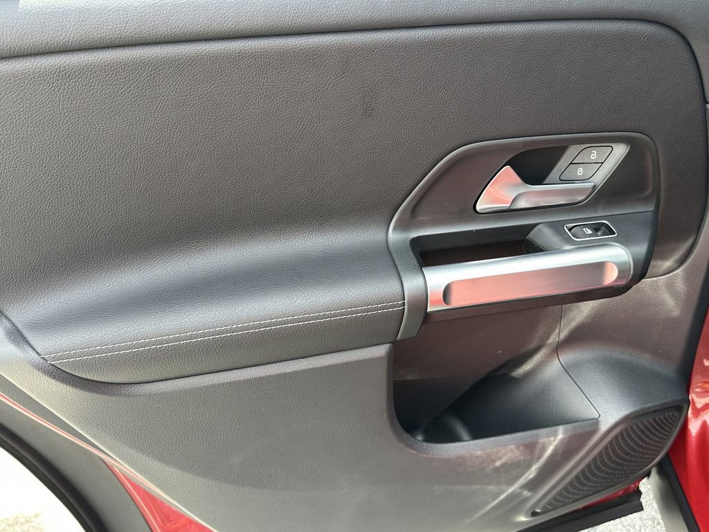 Certified 2022 Mercedes-Benz GLB 250 4MATIC image 25