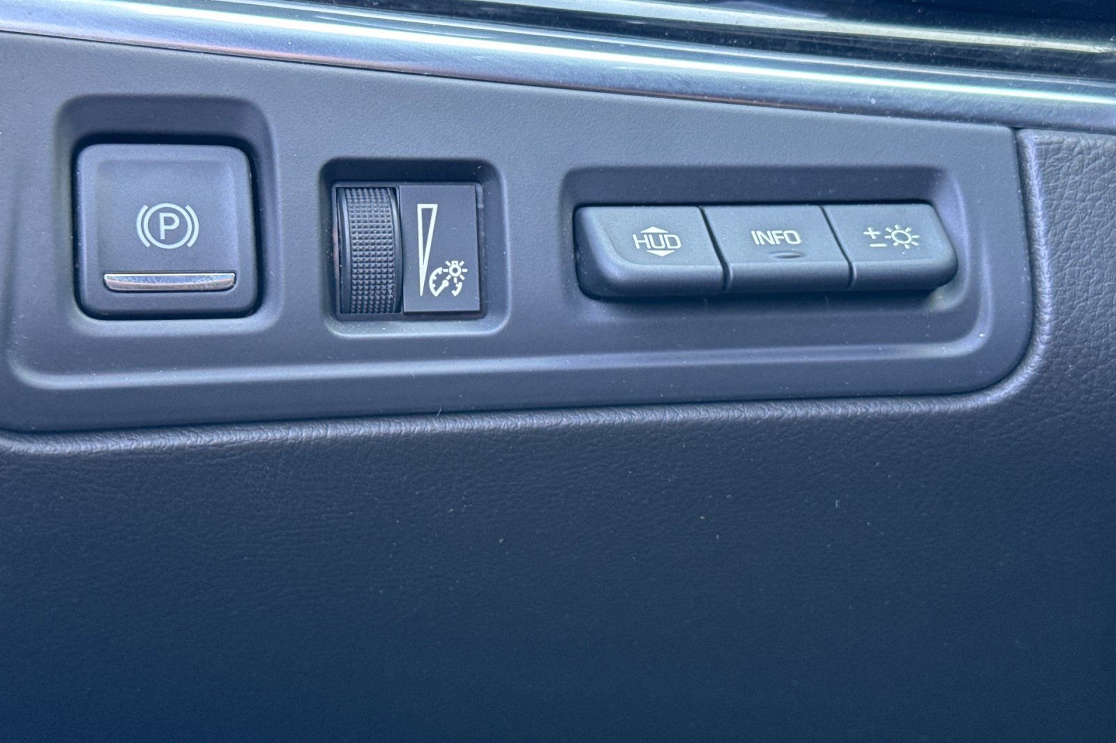 Certified 2023 Cadillac XT6 Premium Luxury w/ Technology Package image 39