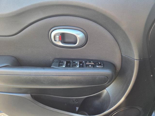 Used 2019 Kia Soul image 17
