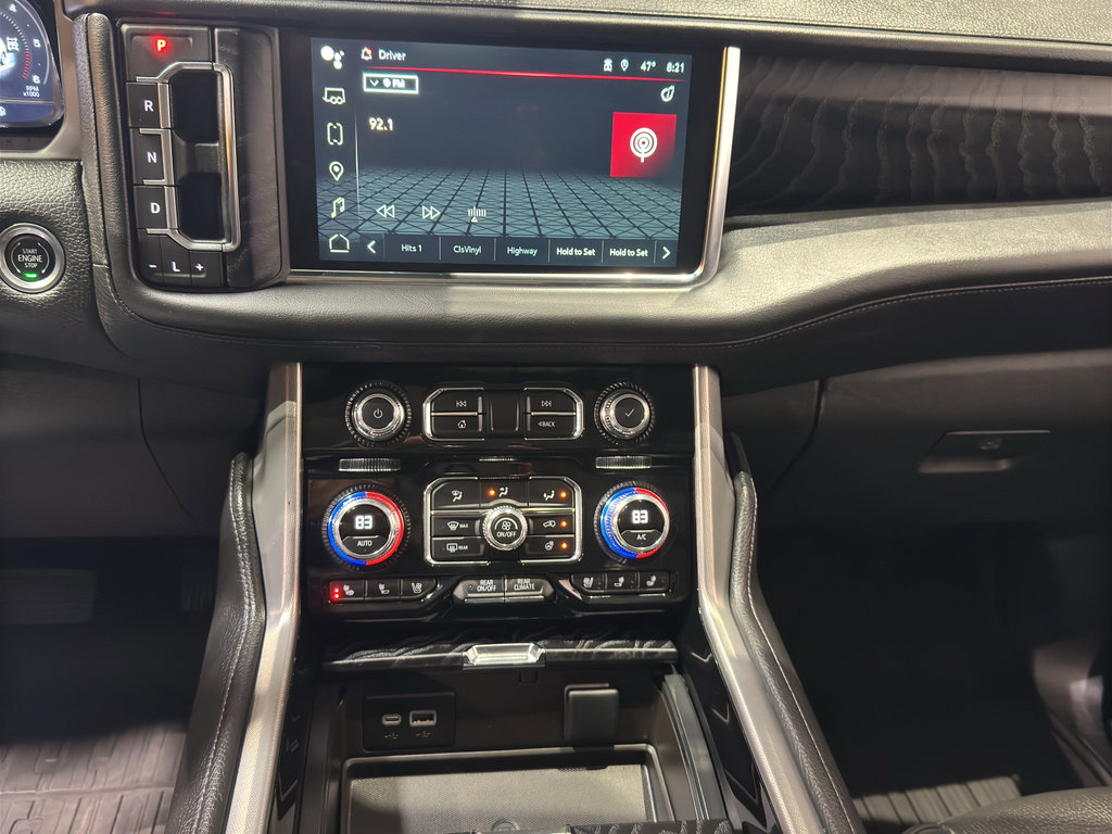 Used 2024 GMC Yukon Denali w/ Advanced Technology Package AWD/4WD image 31