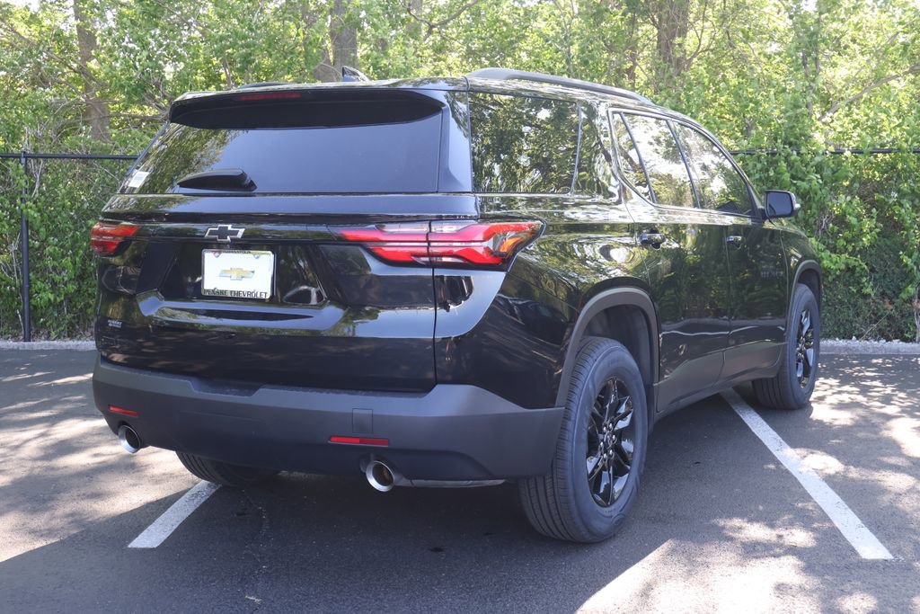 Used 2023 Chevrolet Traverse LS w/ Midnight/Sport Edition FWD image 9