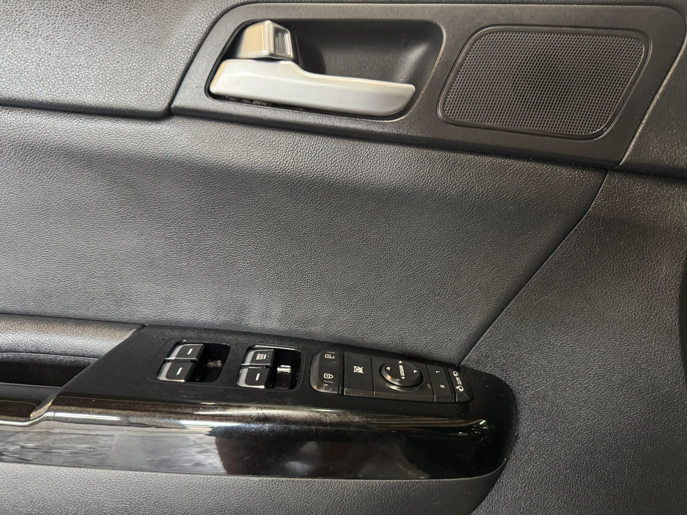 Used 2020 Kia Sportage S w/ S Premium Package image 13