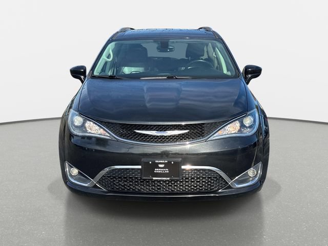Used 2018 Chrysler Pacifica Touring-L Plus w/ Tire & Wheel Group FWD image 8