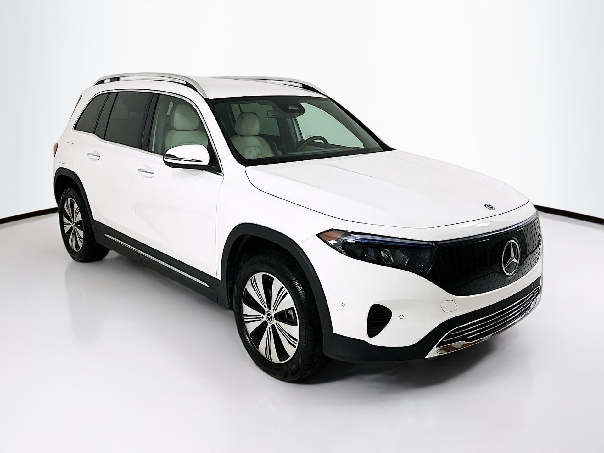 Certified 2024 Mercedes-Benz EQB 300 4MATIC image 1