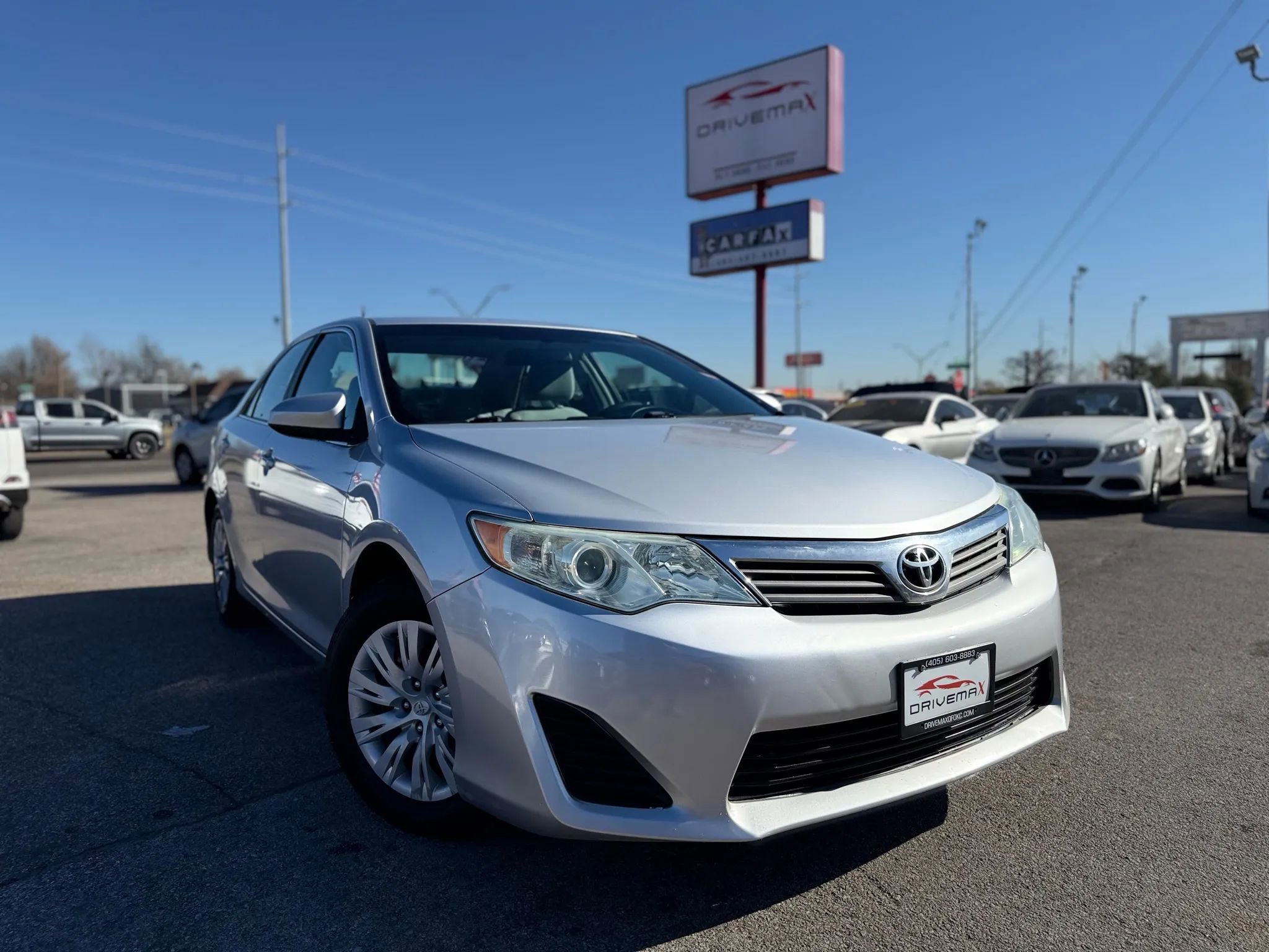 Used 2012 Toyota Camry L FWD image 1
