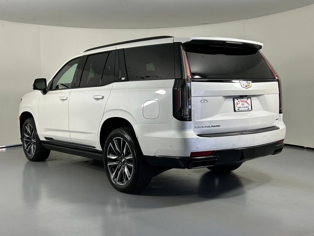 Used 2024 Cadillac Escalade Sport w/ Touring Package AWD/4WD image 5