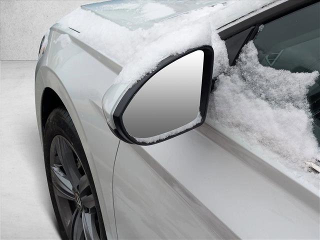 Used 2024 Volkswagen Jetta SE image 13