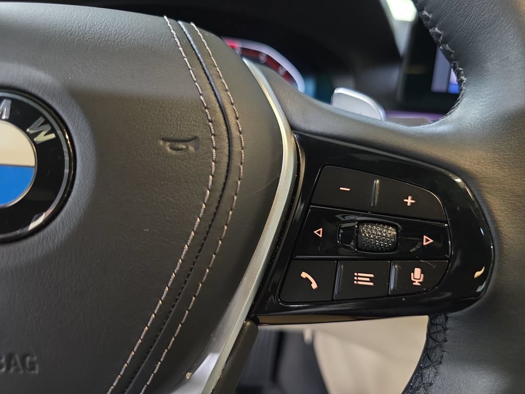 Used 2023 BMW 530i w/ Premium Package RWD image 21