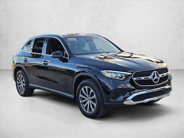 Used 2025 Mercedes-Benz GLC 300 image 3