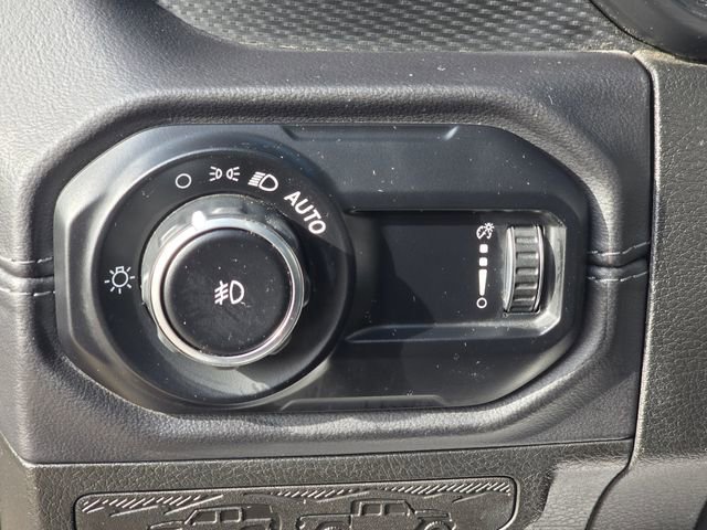 Used 2025 Jeep Wrangler Unlimited Rubicon image 11