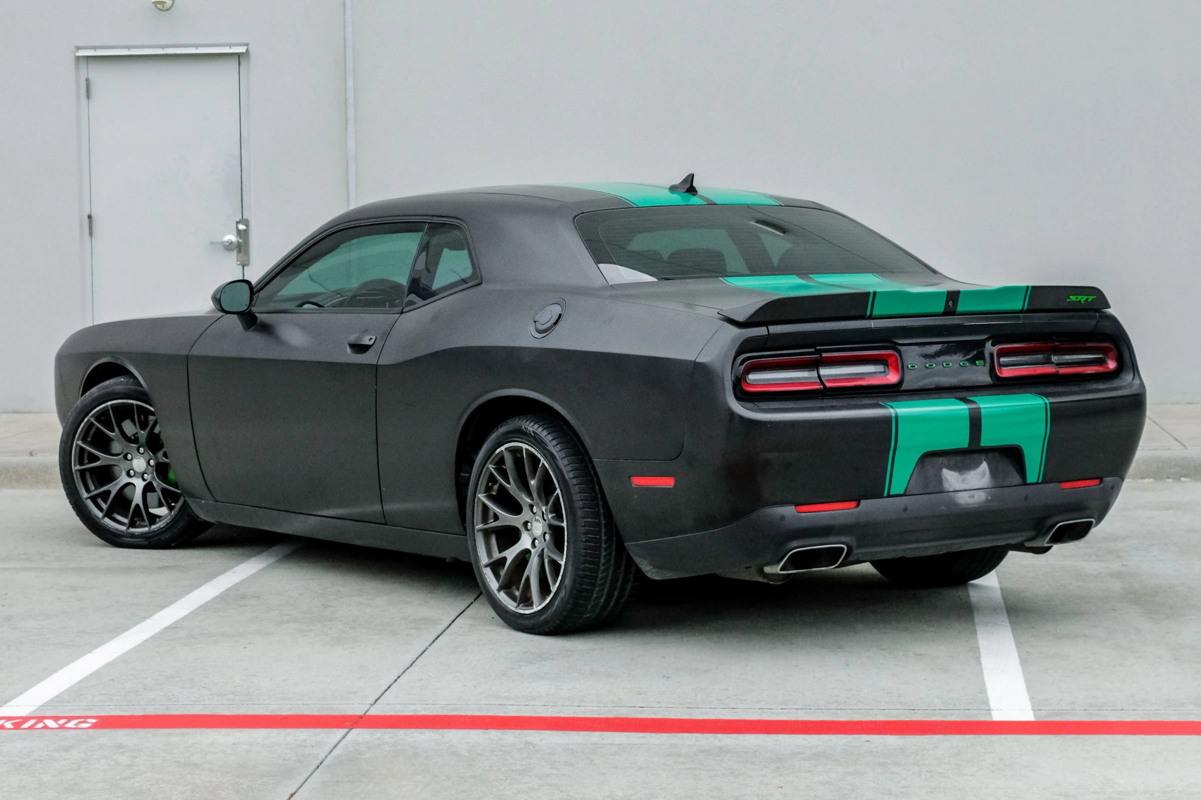 Used 2016 Dodge Challenger SRT w/ Technology Group RWD image 11