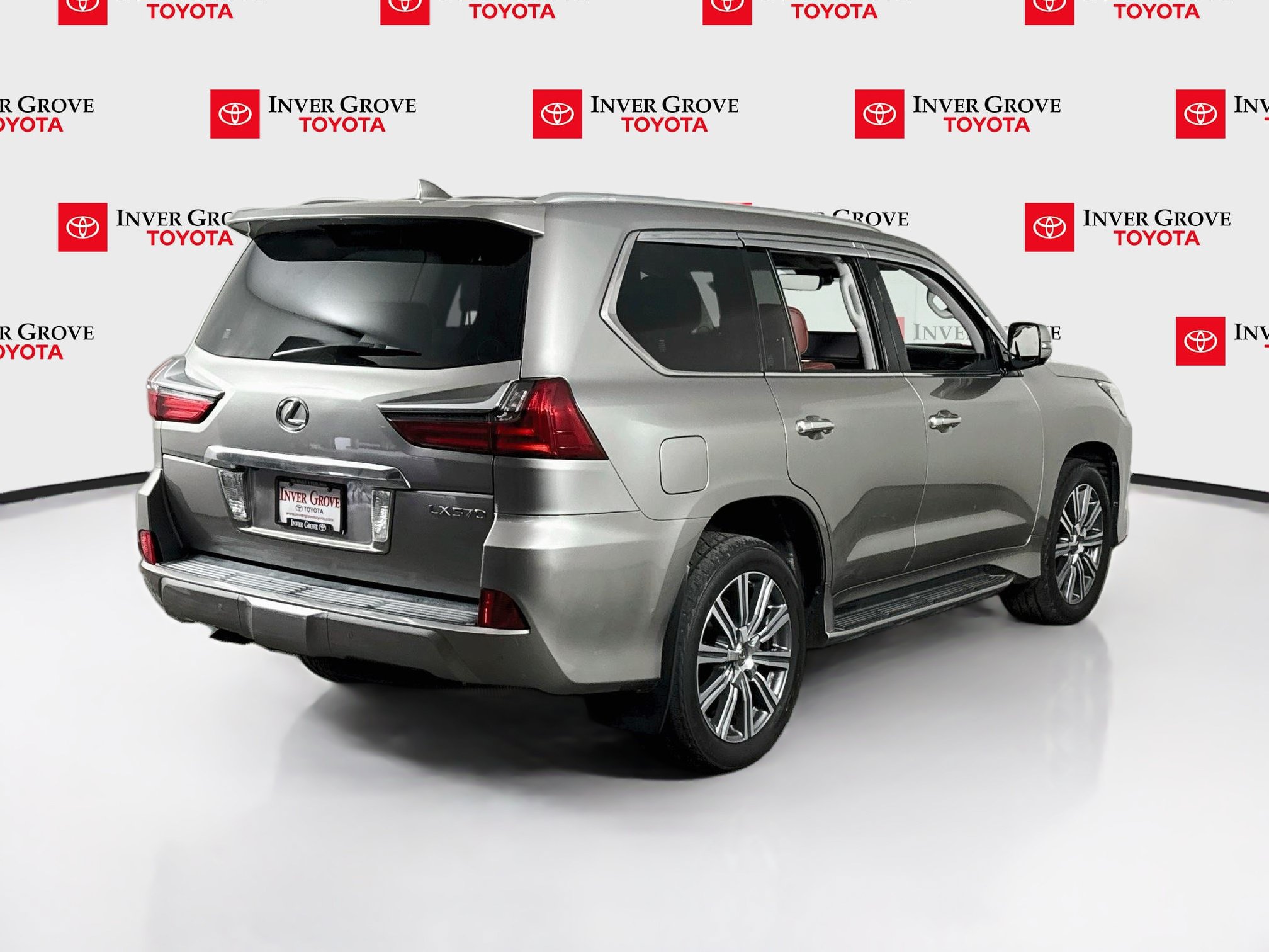 Used 2017 Lexus LX 570 4WD w/ Luxury Package image 5