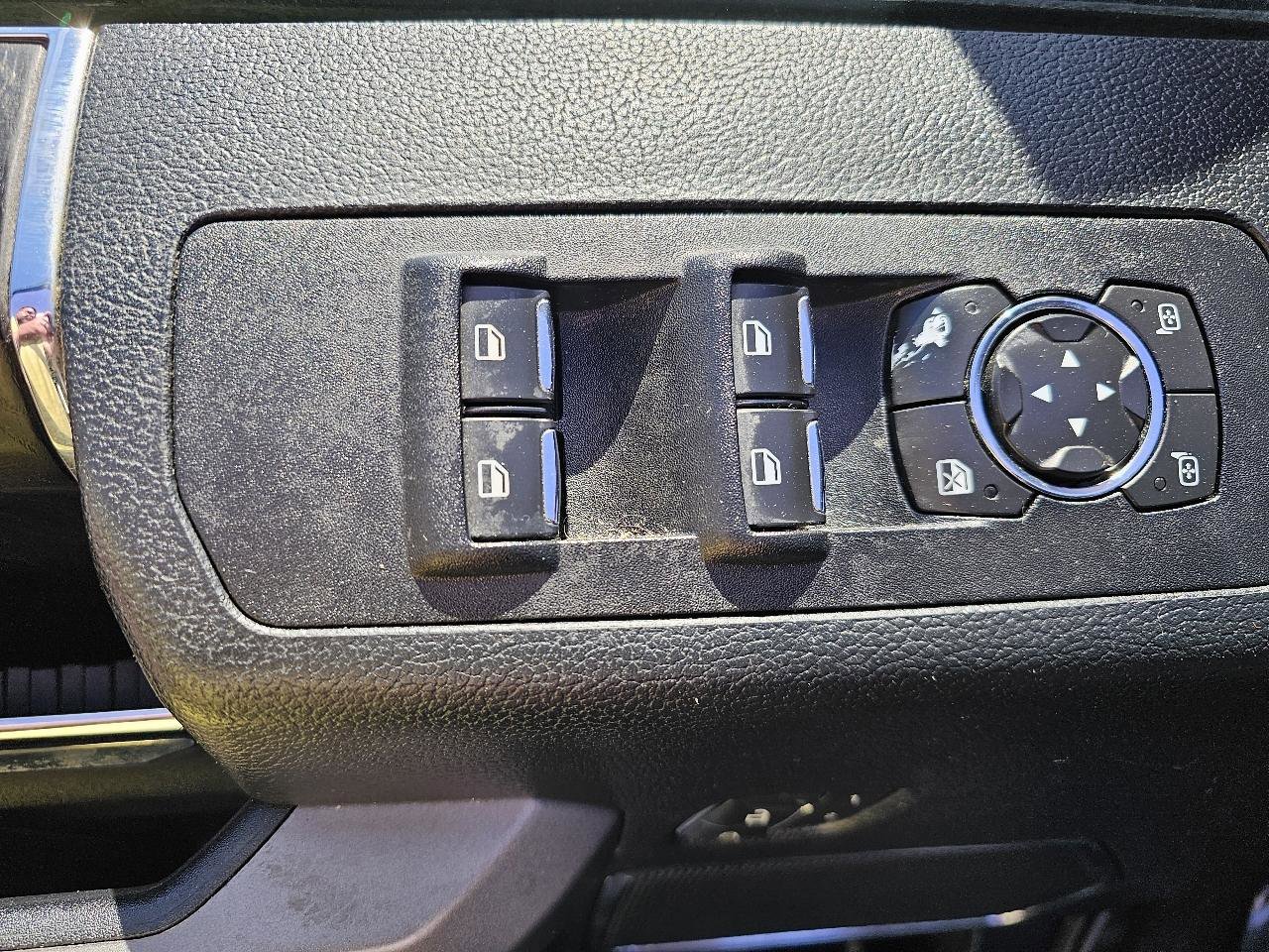 Used 2019 Ford F150 Platinum w/ Equipment Group 701A Luxury AWD/4WD image 5