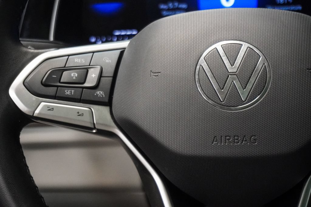 Used 2024 Volkswagen Jetta SE FWD image 13