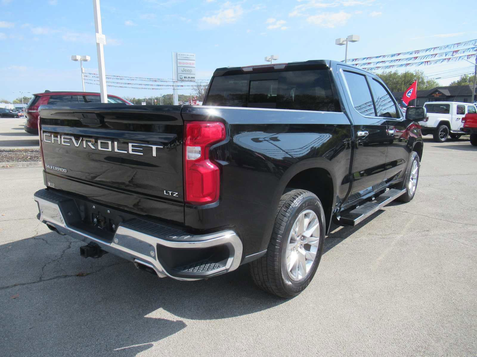 Used 2021 Chevrolet Silverado 1500 LTZ w/ LTZ Premium Package image 9