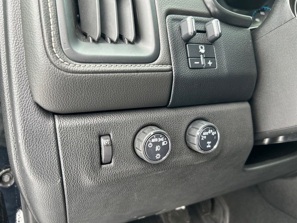 Used 2022 GMC Canyon Denali image 8