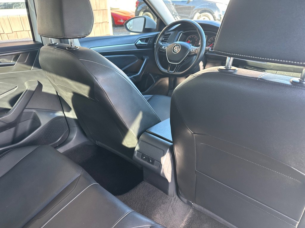 Used 2019 Volkswagen Jetta SE w/ Cold Weather Package image 14