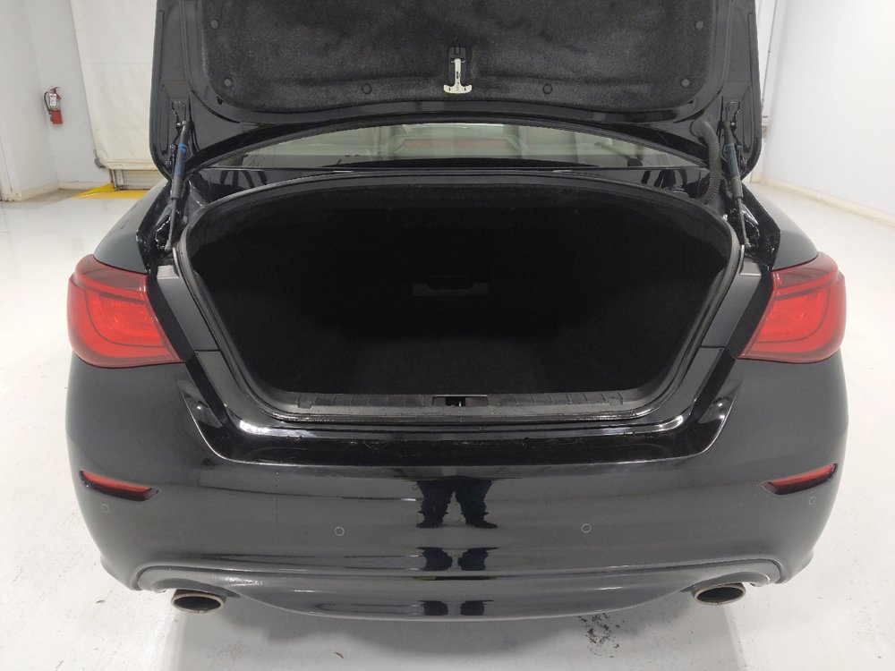 Used 2017 INFINITI Q70 3.7 image 29