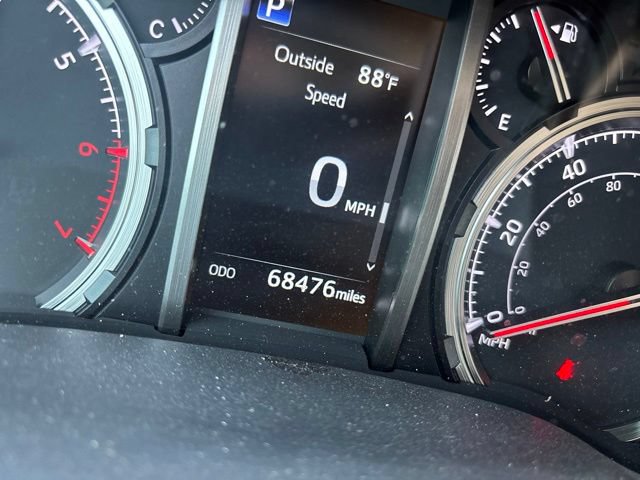 Used 2022 Toyota 4Runner Limited AWD/4WD image 31