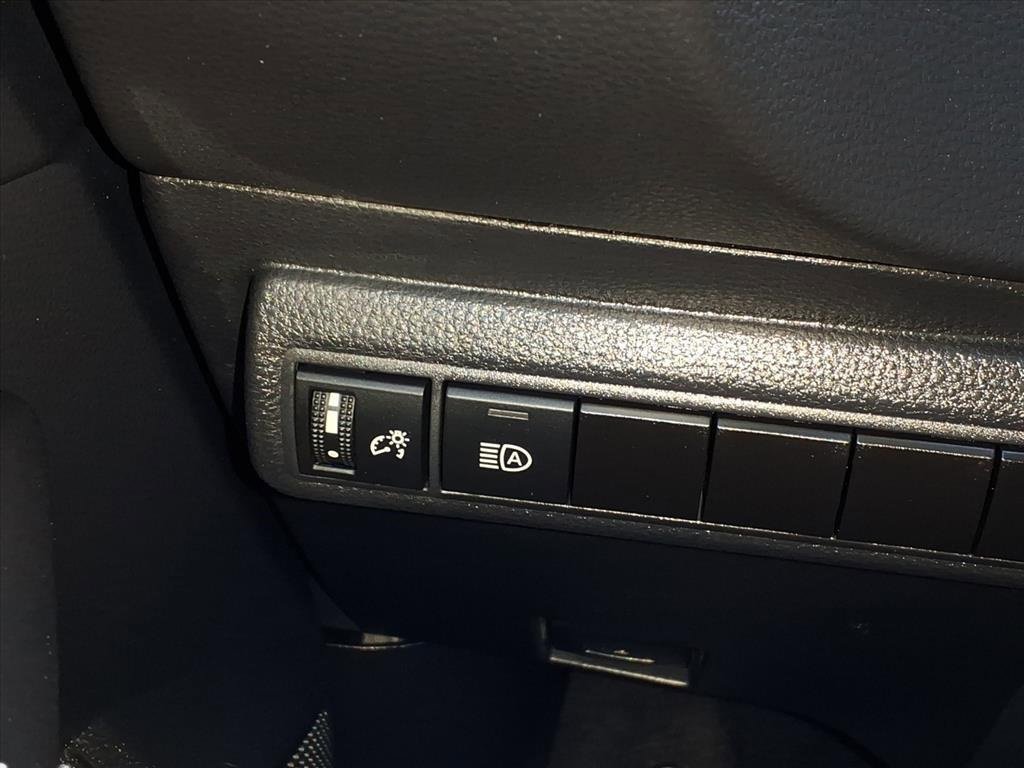 Used 2025 Toyota Corolla LE image 24