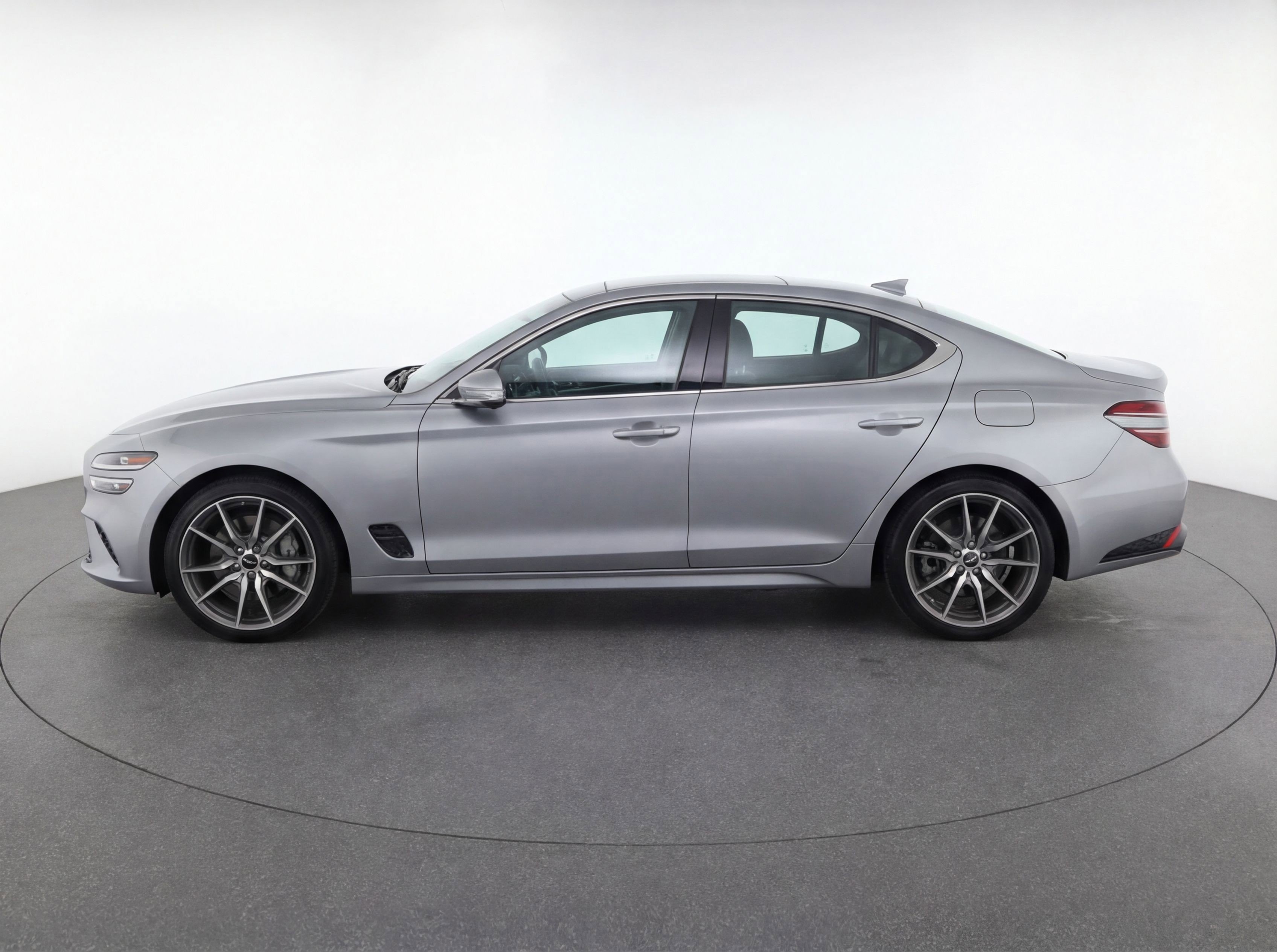 Used 2025 Genesis G70 2.5T AWD/4WD image 5