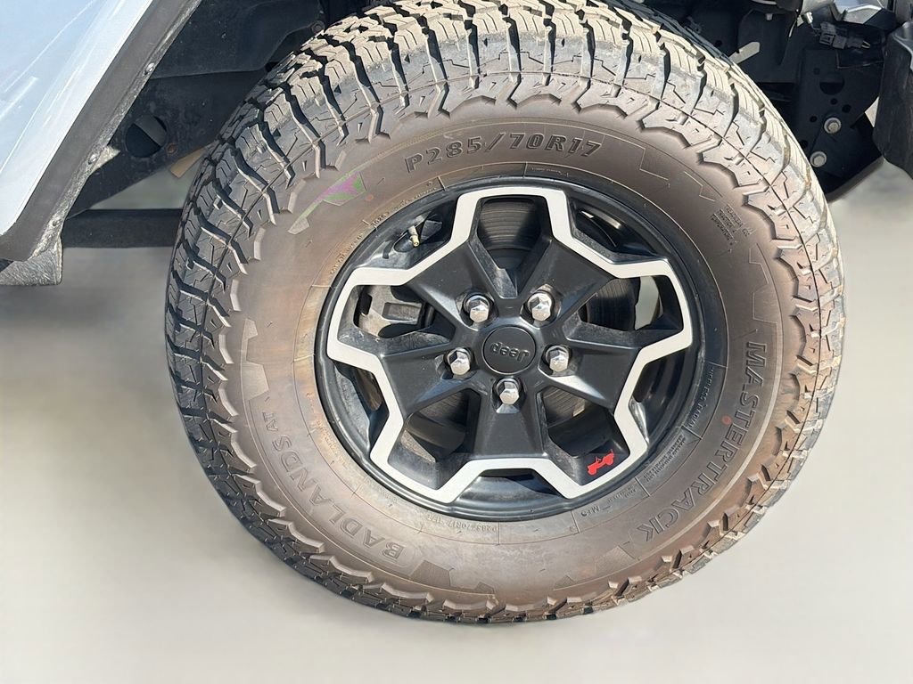 Used 2022 Jeep Gladiator Rubicon w/ Cold Weather Group AWD/4WD image 8