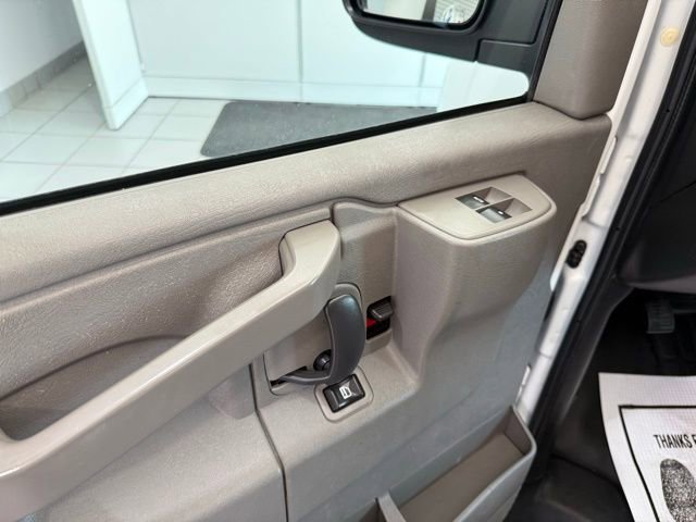 Used 2020 GMC Savana 2500 image 11