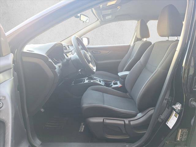 Used 2019 Nissan Rogue Sport S image 11