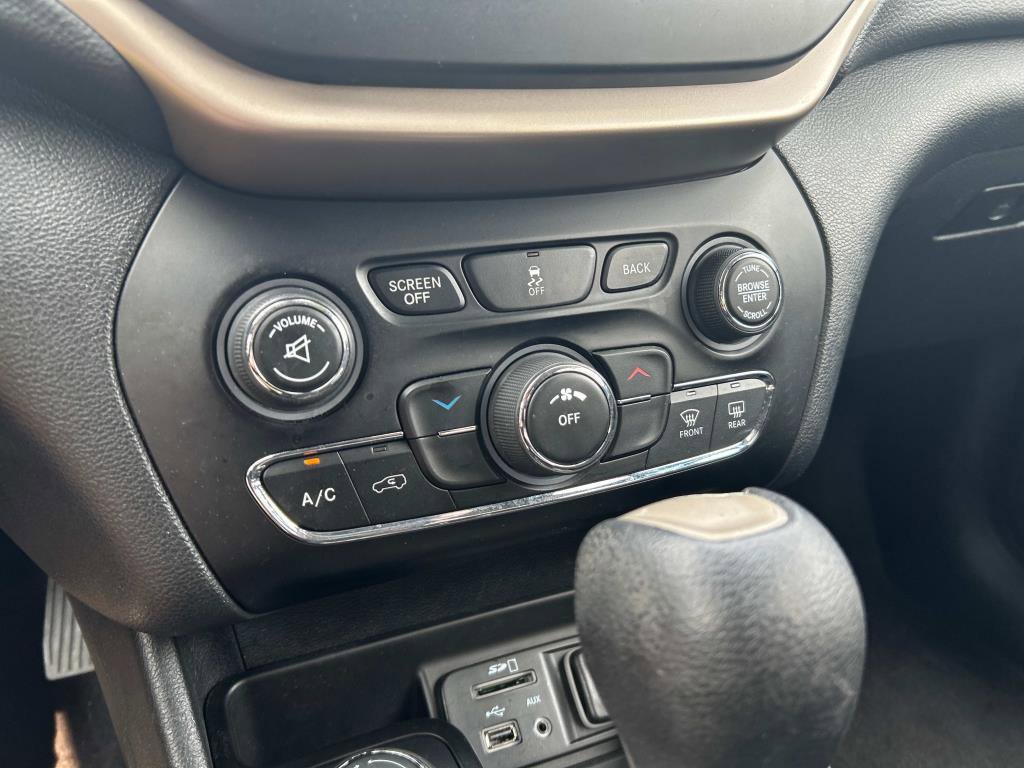 Used 2016 Jeep Cherokee Latitude image 26