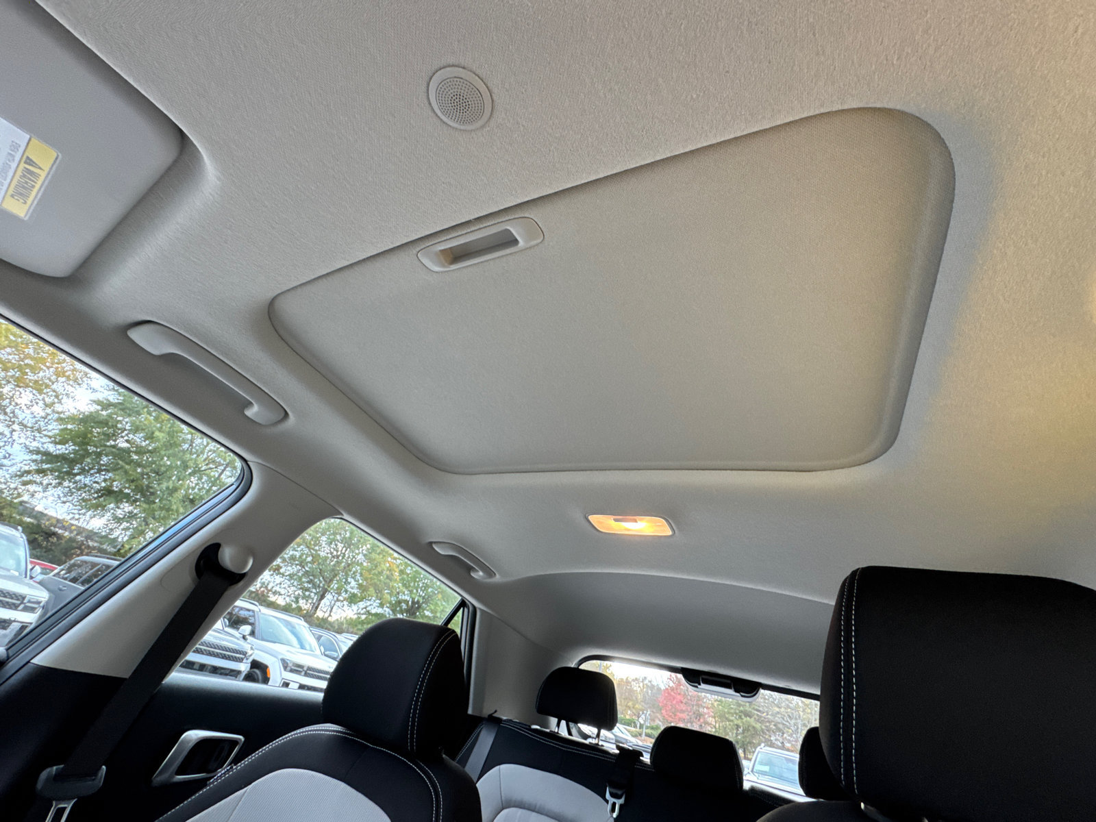 New 2026 Hyundai Venue SEL FWD image 31