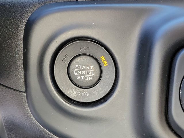 Used 2023 Jeep Gladiator Sport image 34