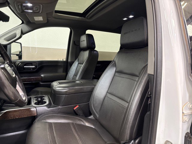 Used 2020 GMC Sierra 3500 Denali w/ Denali Ultimate Package image 16