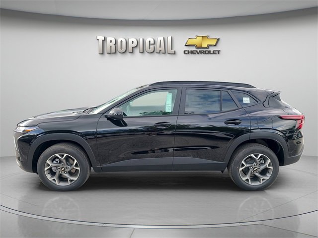 New 2026 Chevrolet Trax LT image 2