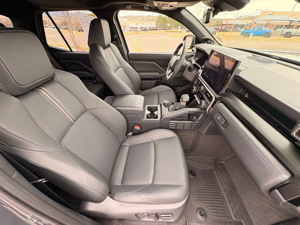 Used 2025 Toyota 4Runner Limited image 33