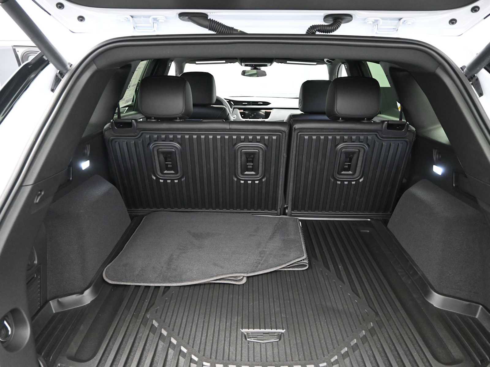 Used 2025 Cadillac XT5 Luxury w/ LPO, Floor Liner Package image 30