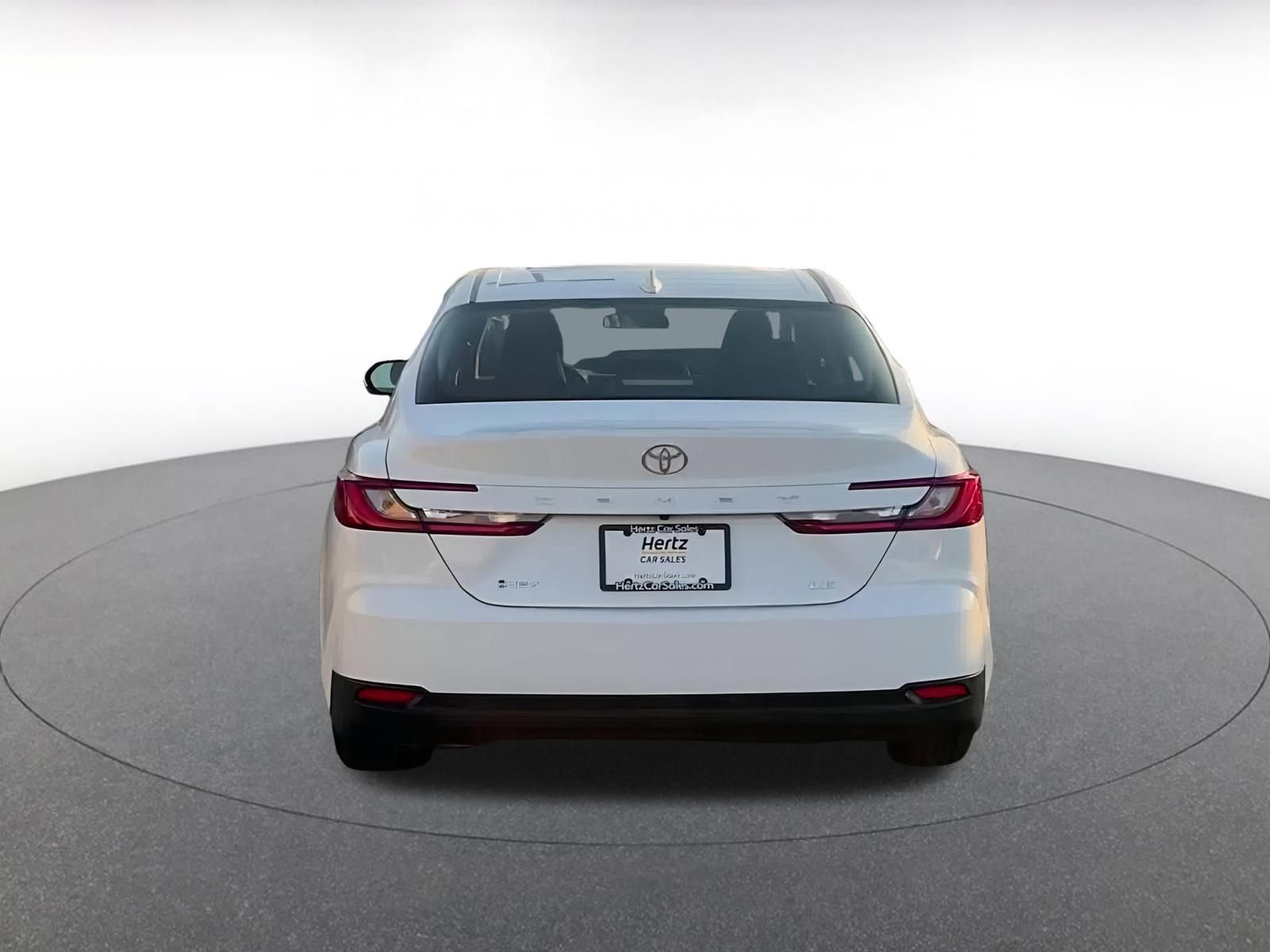 Used 2025 Toyota Camry LE image 12