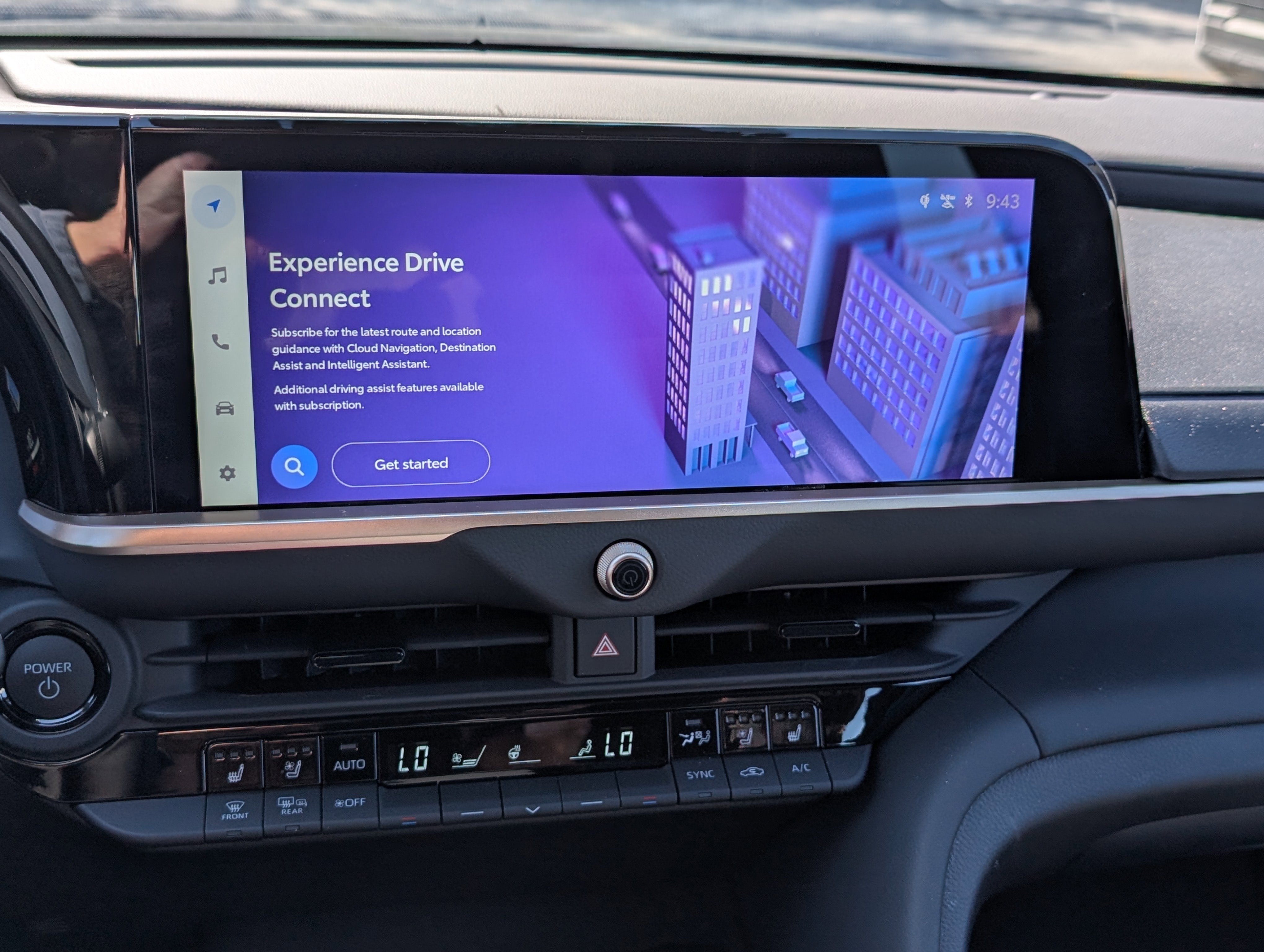 Used 2025 Toyota Crown Signia w/ Advanced Technology Package image 32