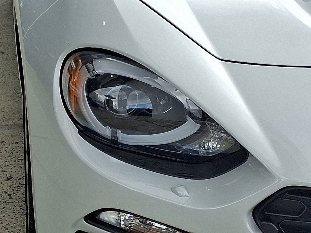 Used 2019 FIAT 124 Spider Lusso w/ Convenience Group image 9