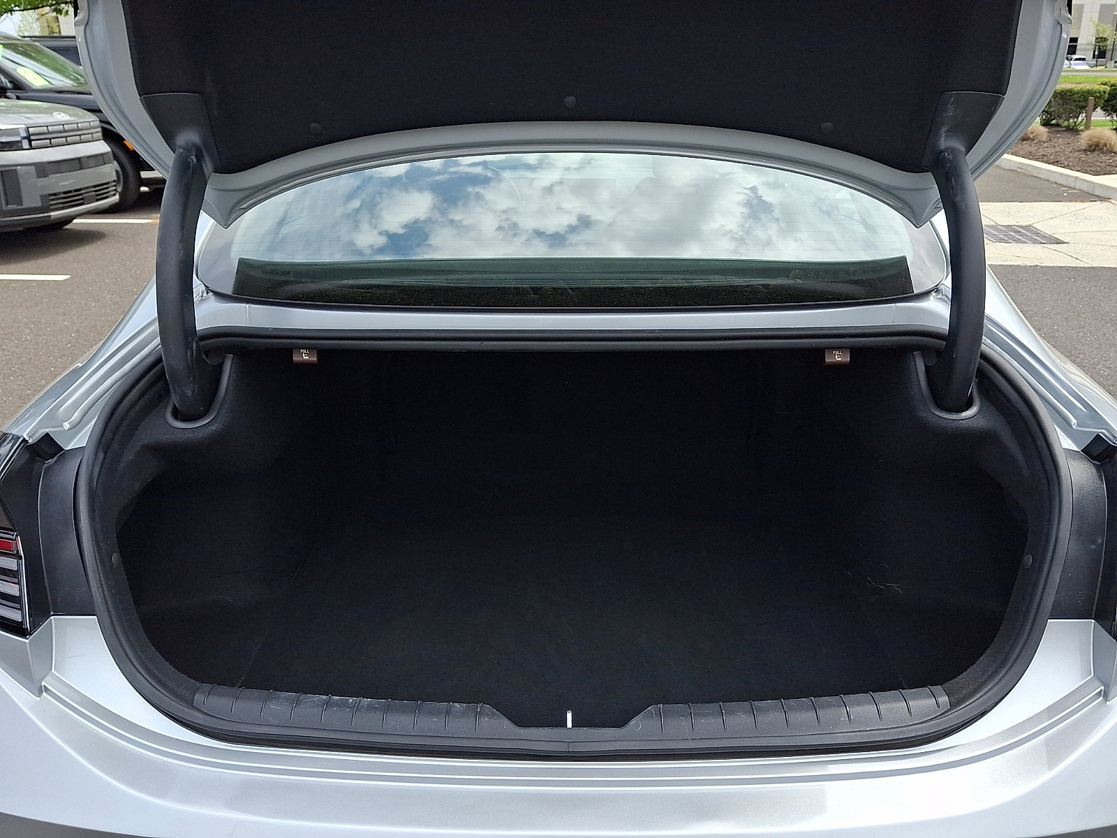 Certified 2025 Hyundai Sonata SEL FWD image 28