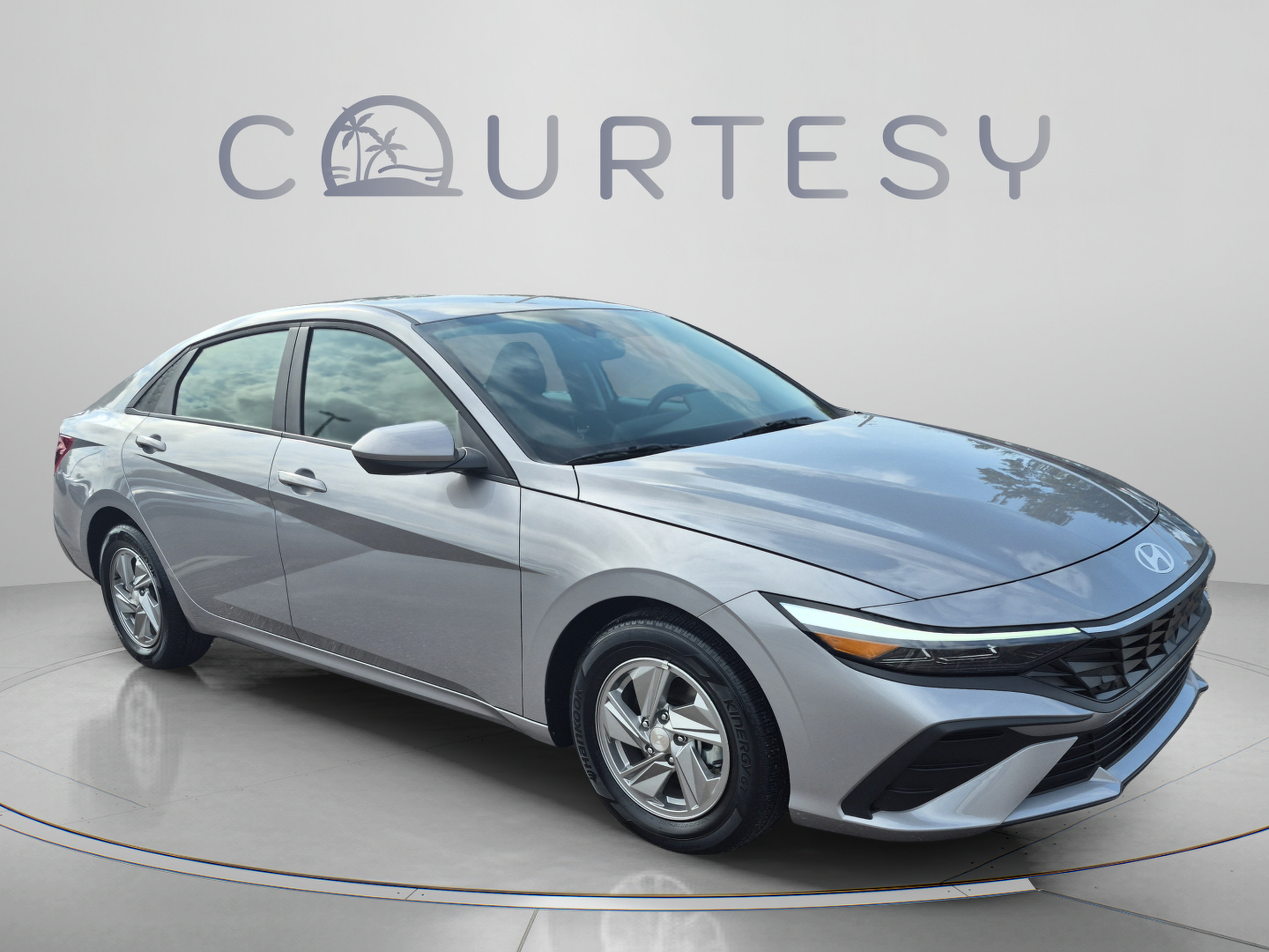 Certified 2025 Hyundai Elantra SE FWD image 7