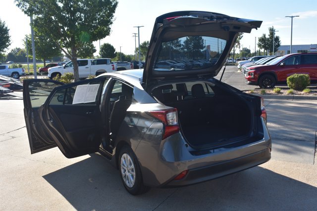 Used 2021 Toyota Prius LE FWD image 14