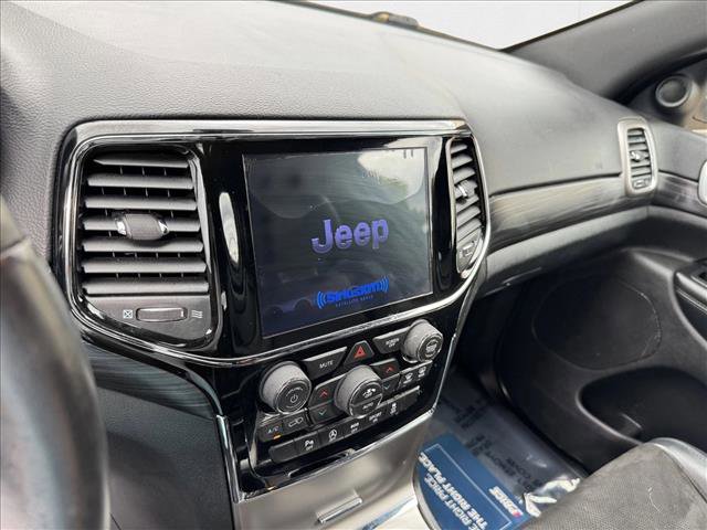 Used 2019 Jeep Grand Cherokee Laredo w/ Laredo X Package image 13