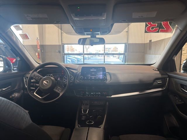 Certified 2023 Nissan Rogue SV image 14