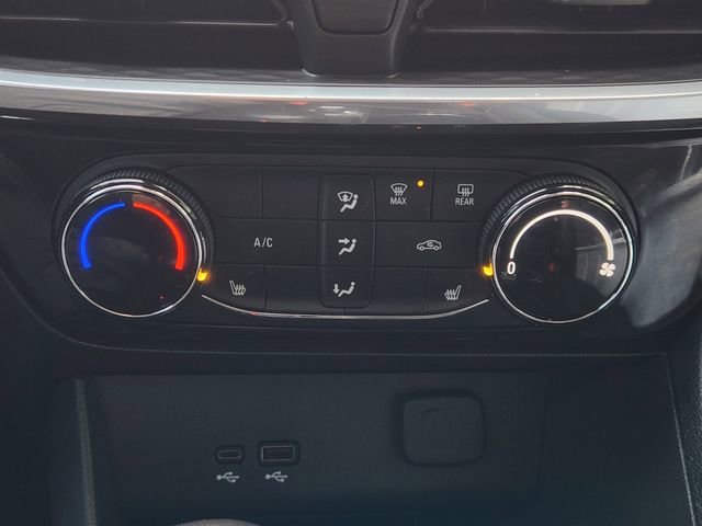 Certified 2024 Buick Encore GX Sport Touring w/ Comfort Package image 18