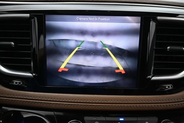 Used 2018 Chrysler Pacifica Limited FWD image 25