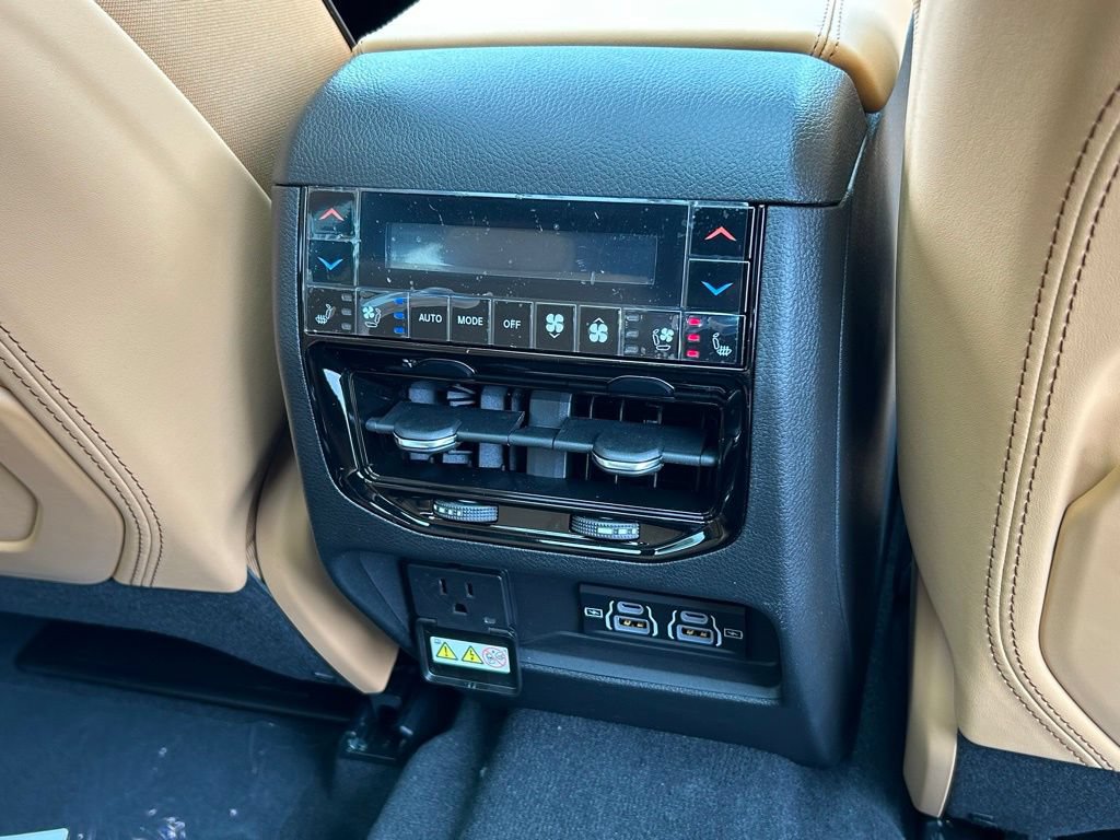 New 2025 Jeep Grand Cherokee L Summit AWD/4WD image 33