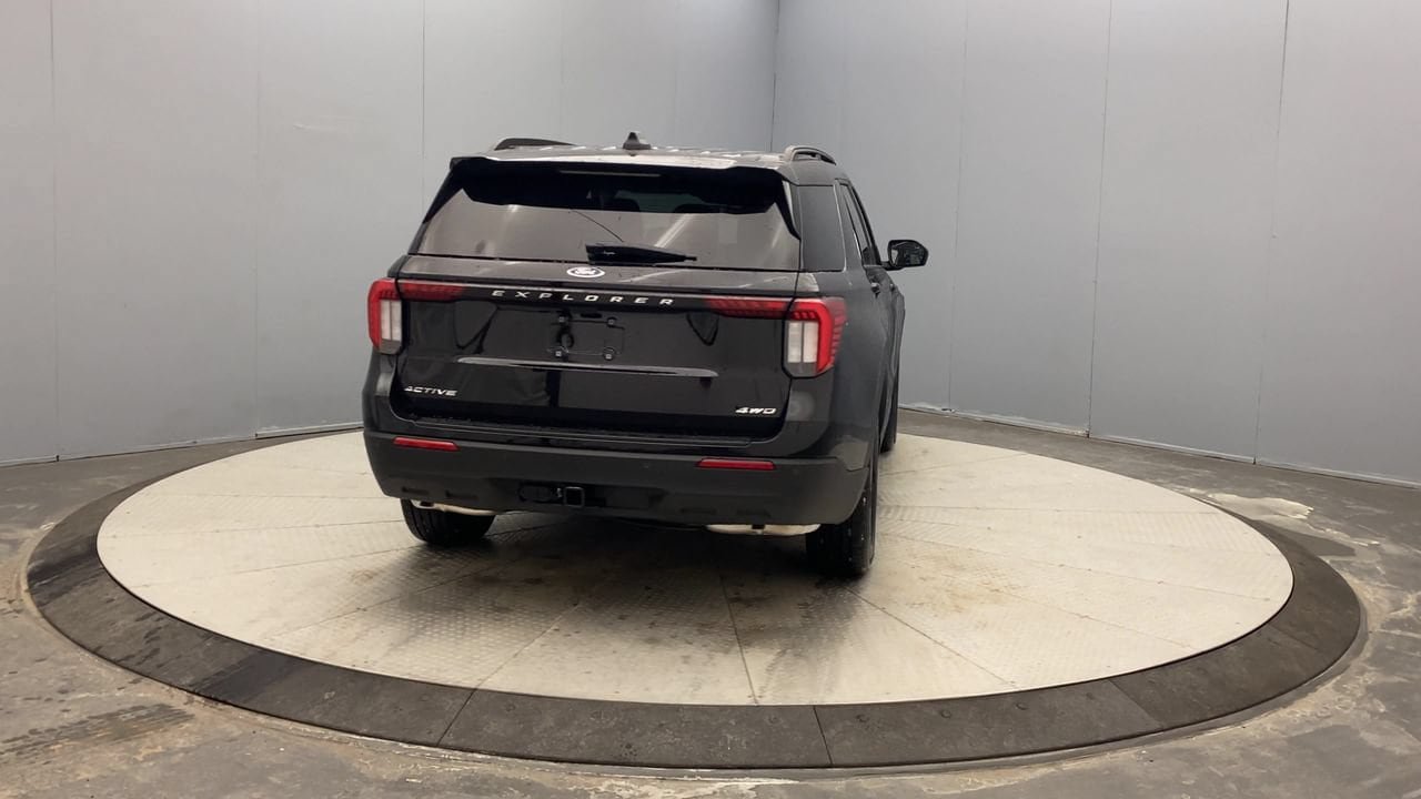 New 2026 Ford Explorer Active AWD/4WD image 4