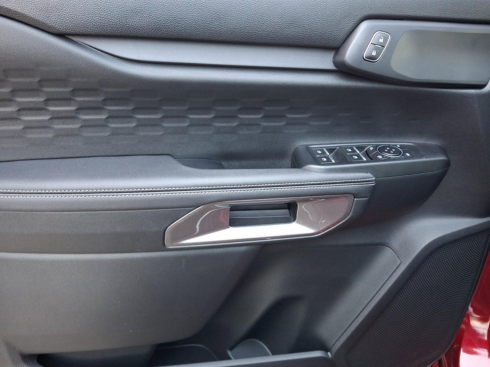 Used 2025 Ford Ranger XLT image 14